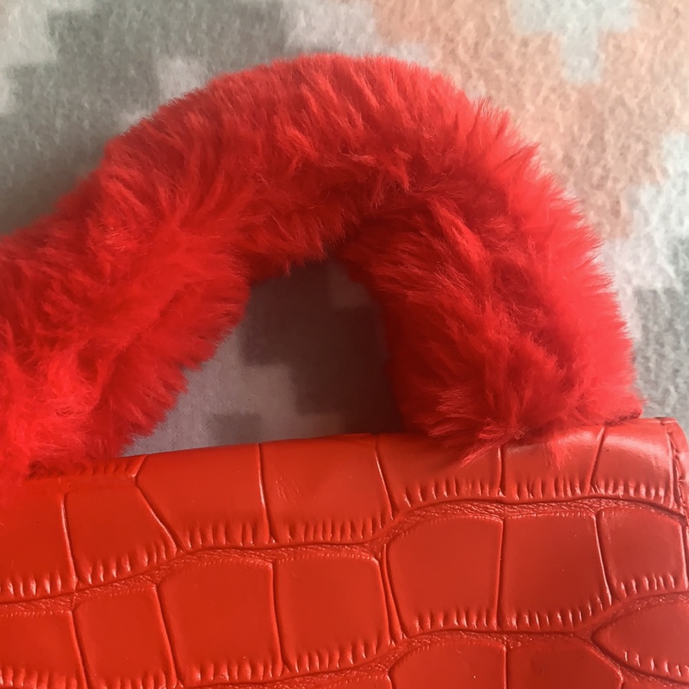 Red croc bag - Picture 2 of 3